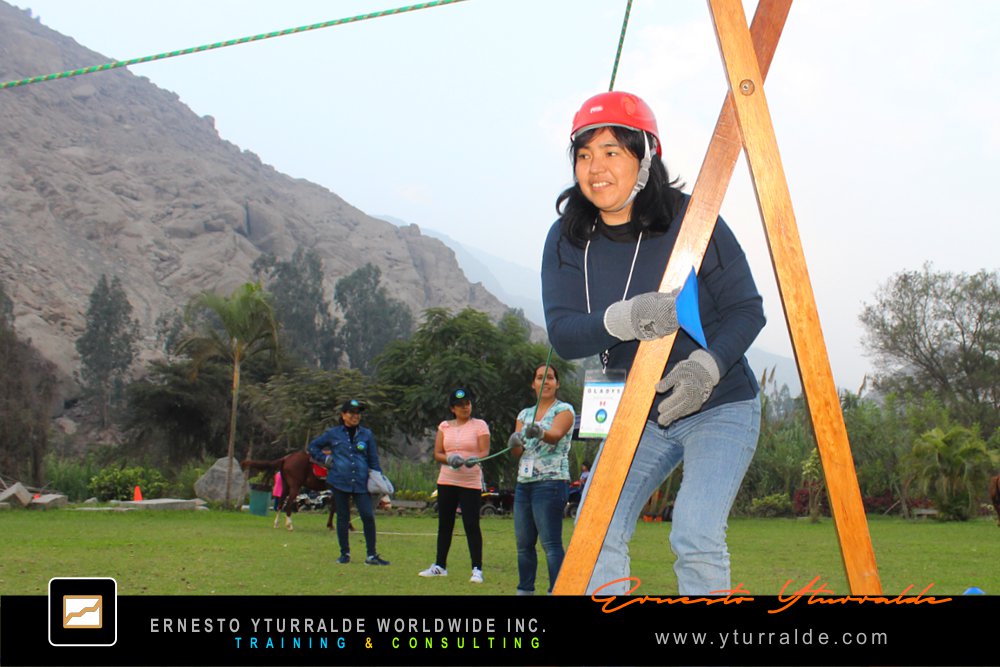 LATAM TEAM |Team Building LATAM | Talleres de Cuerdas para empresas y equipos corporativos