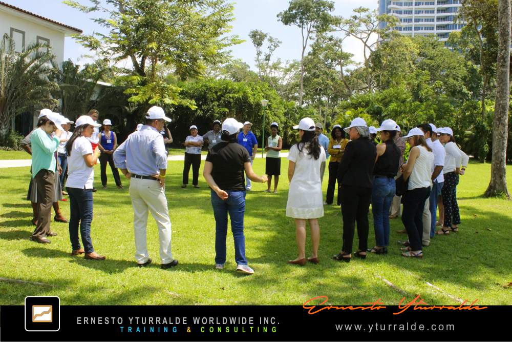 Team Building LATAM | Talleres de Cuerdas Empresariales en Latinoamérica